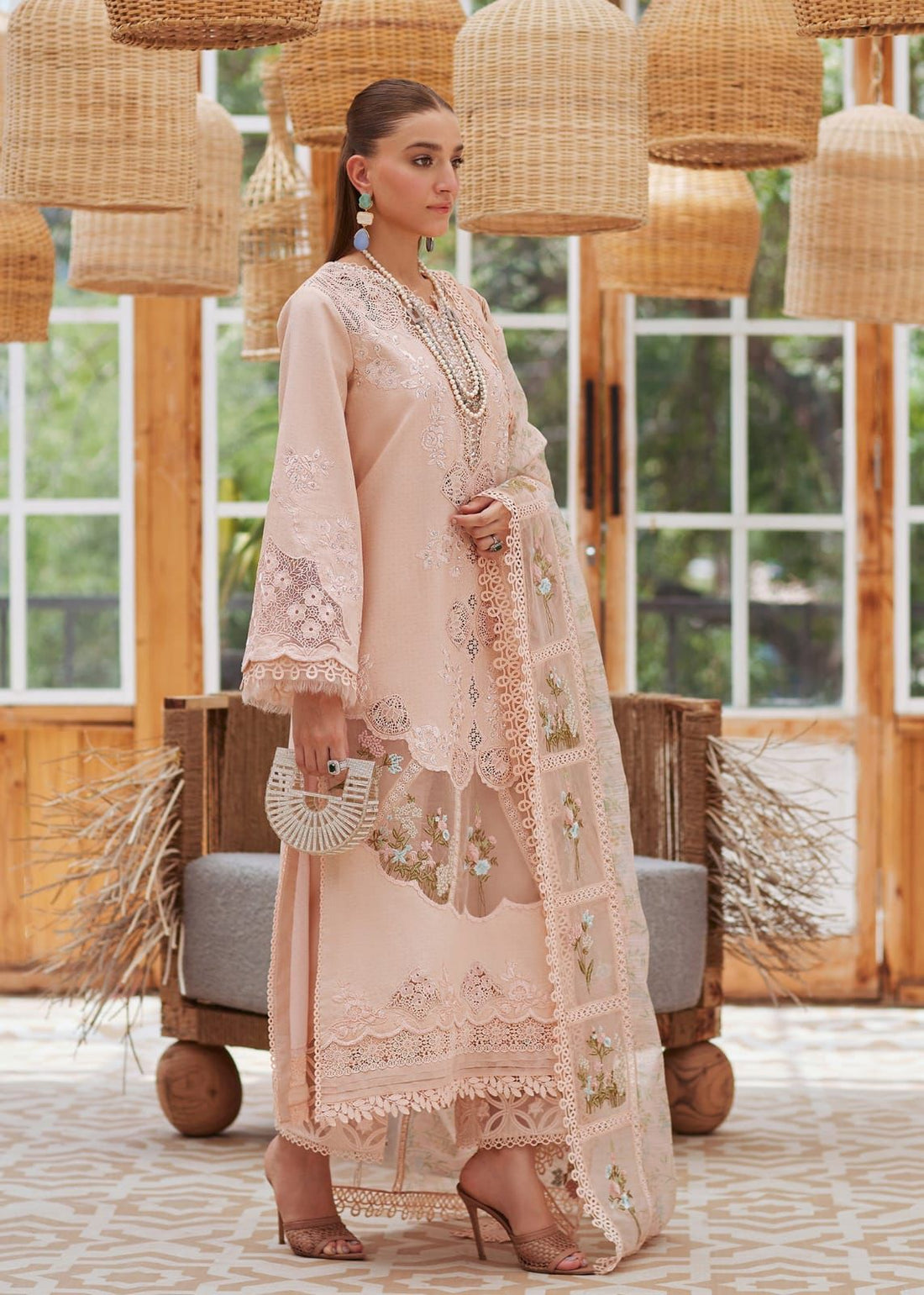 CRIMSON LAWN EMBORIDERED 3PC
